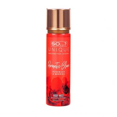 Unique: Romantic Bloom Rosebuds & Berries